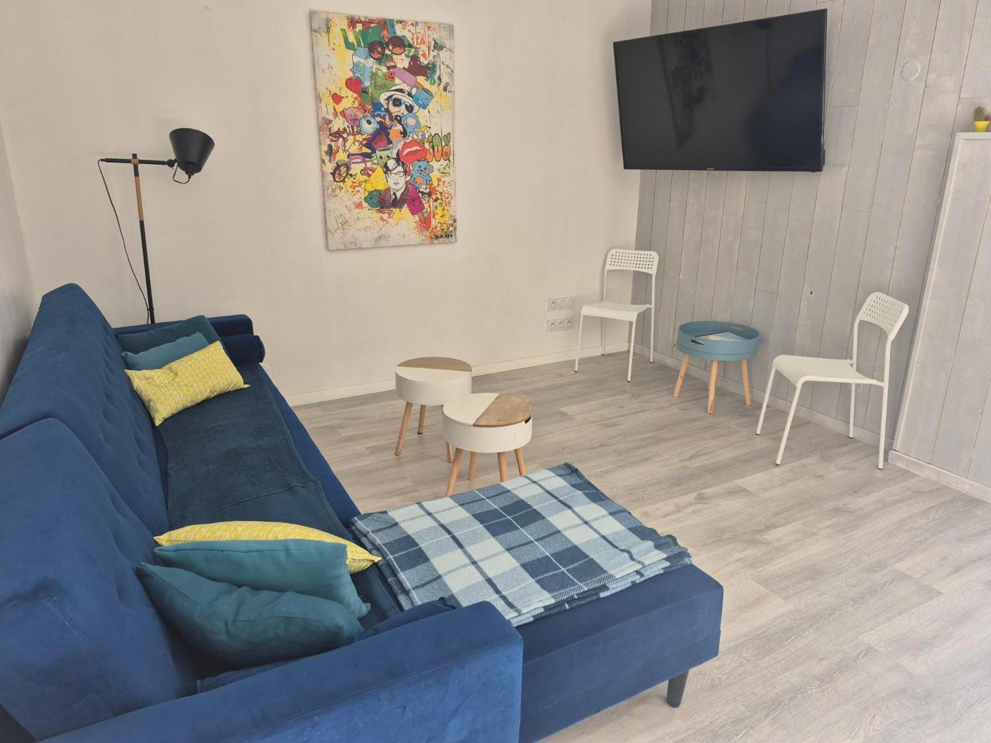 Modernité et élégance pour votre séjour Auvergnat Issoire Extérieur photo